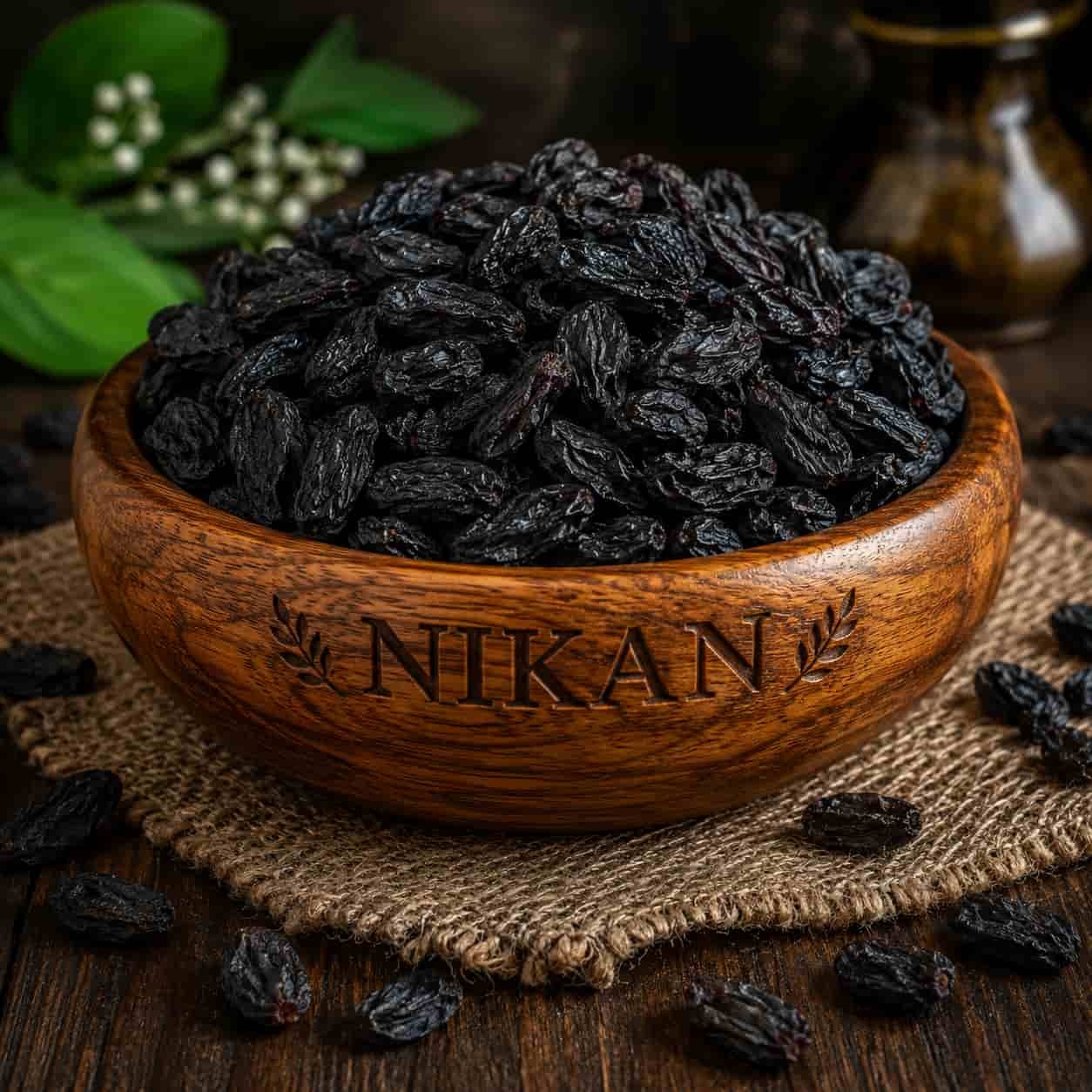 مویز سیاه نیکان