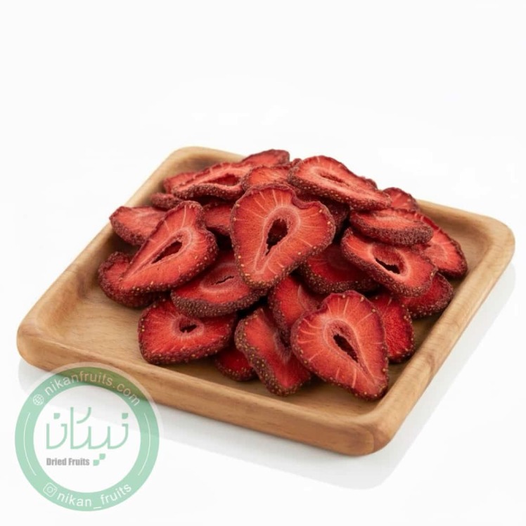توت فرنگی خشک نیکان